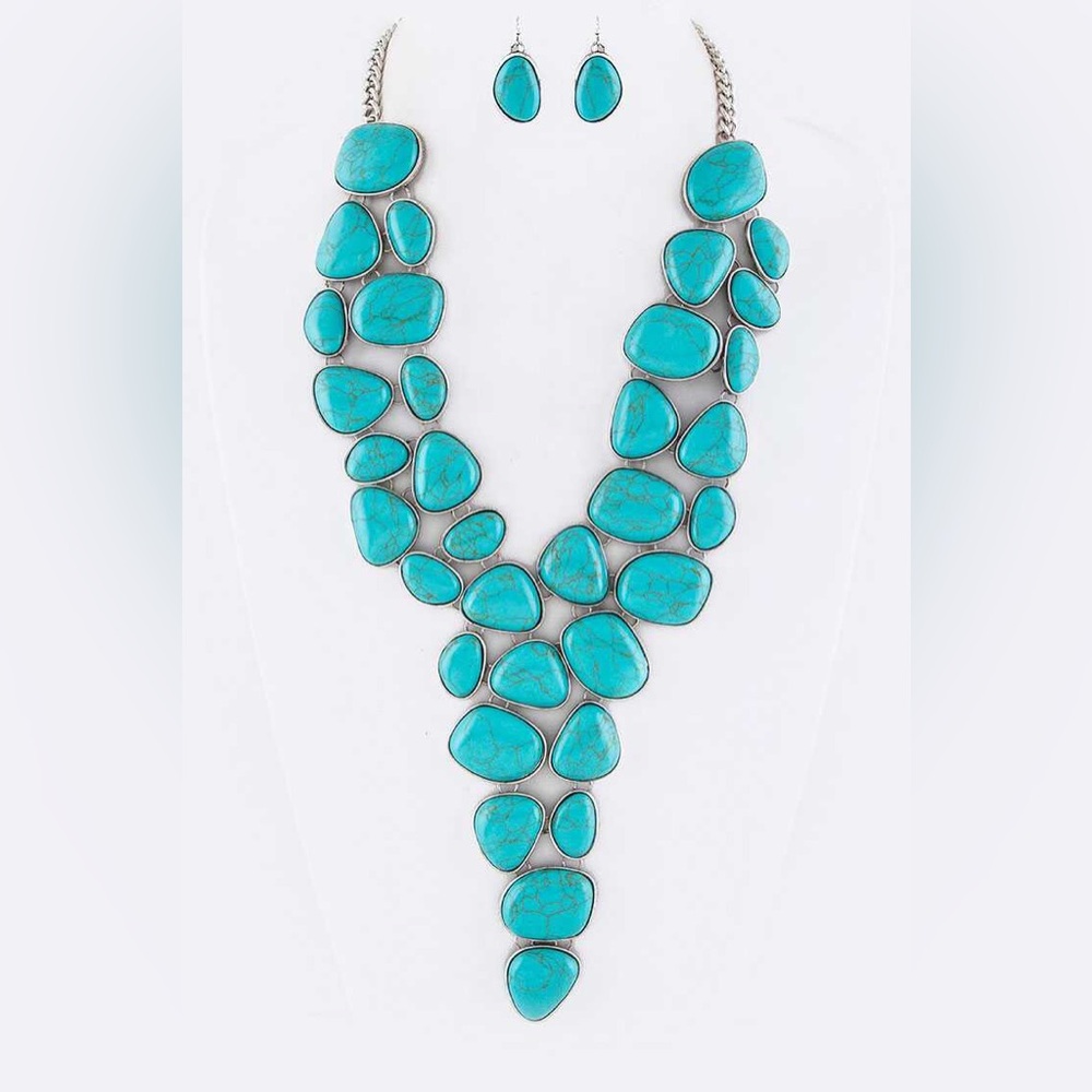 Semi-Precious Pebble Stone Statement Necklace